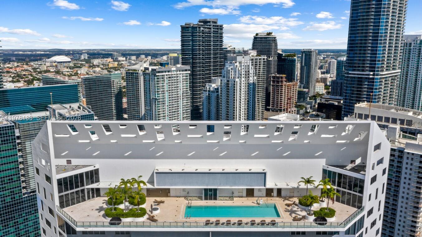 1300 Brickell Bay Dr # 2700
