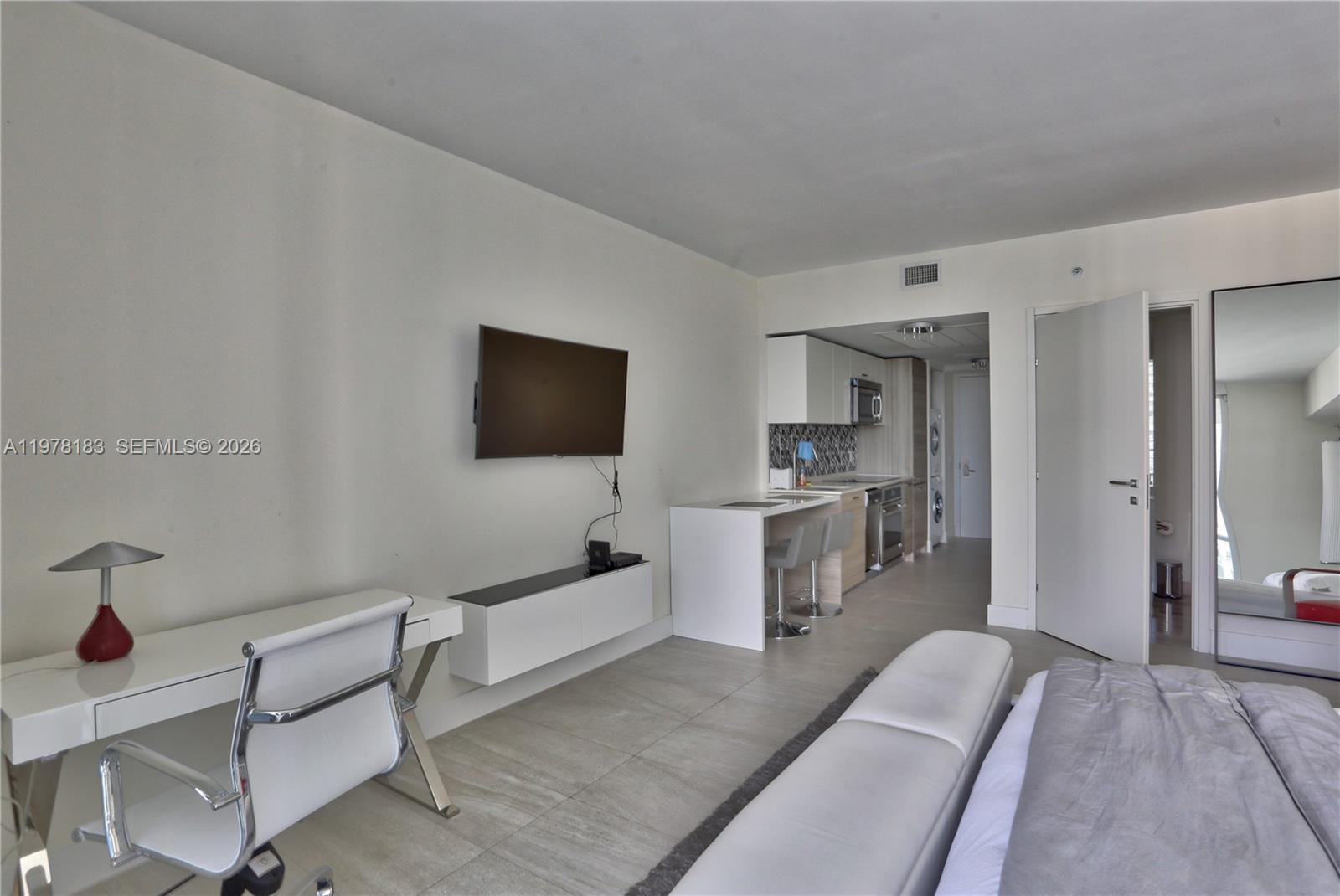 1300 Brickell Bay Dr # 2700
