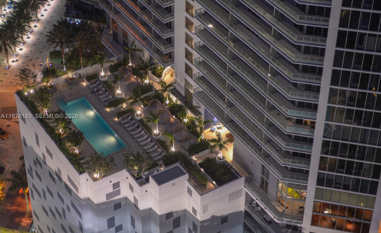 1300 Brickell Bay Dr # 2700