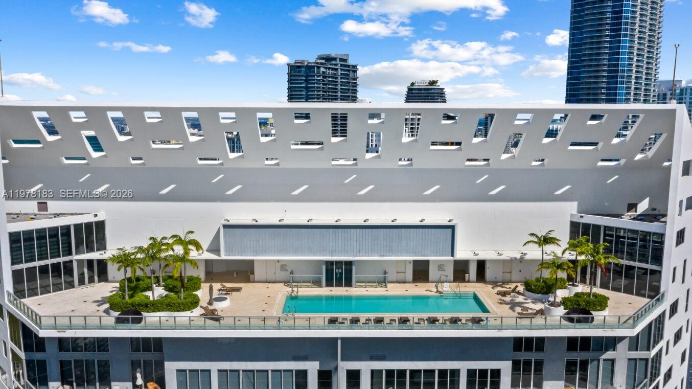 1300 Brickell Bay Dr # 2700