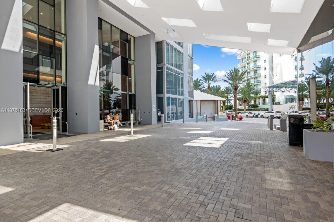 1300 Brickell Bay Dr # 2700