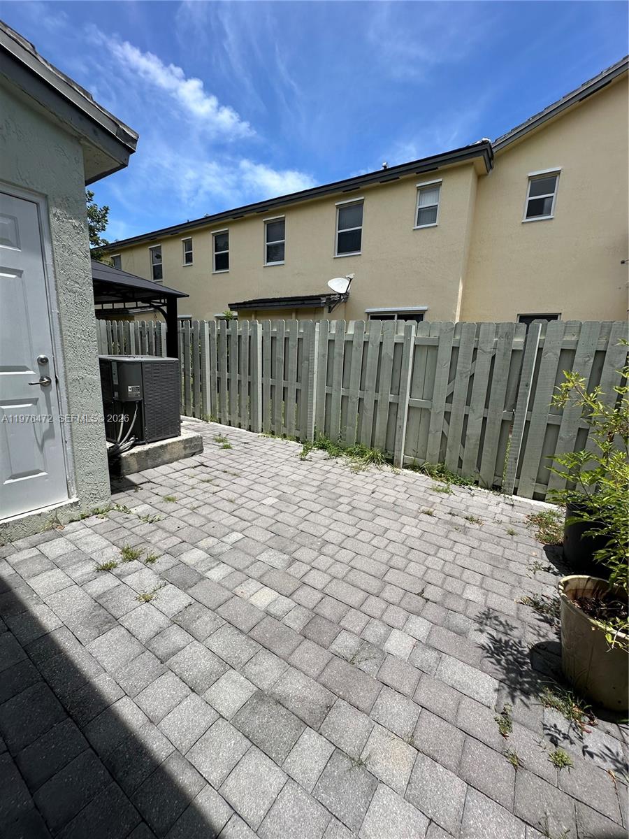 133 SE 28th Ter # 8