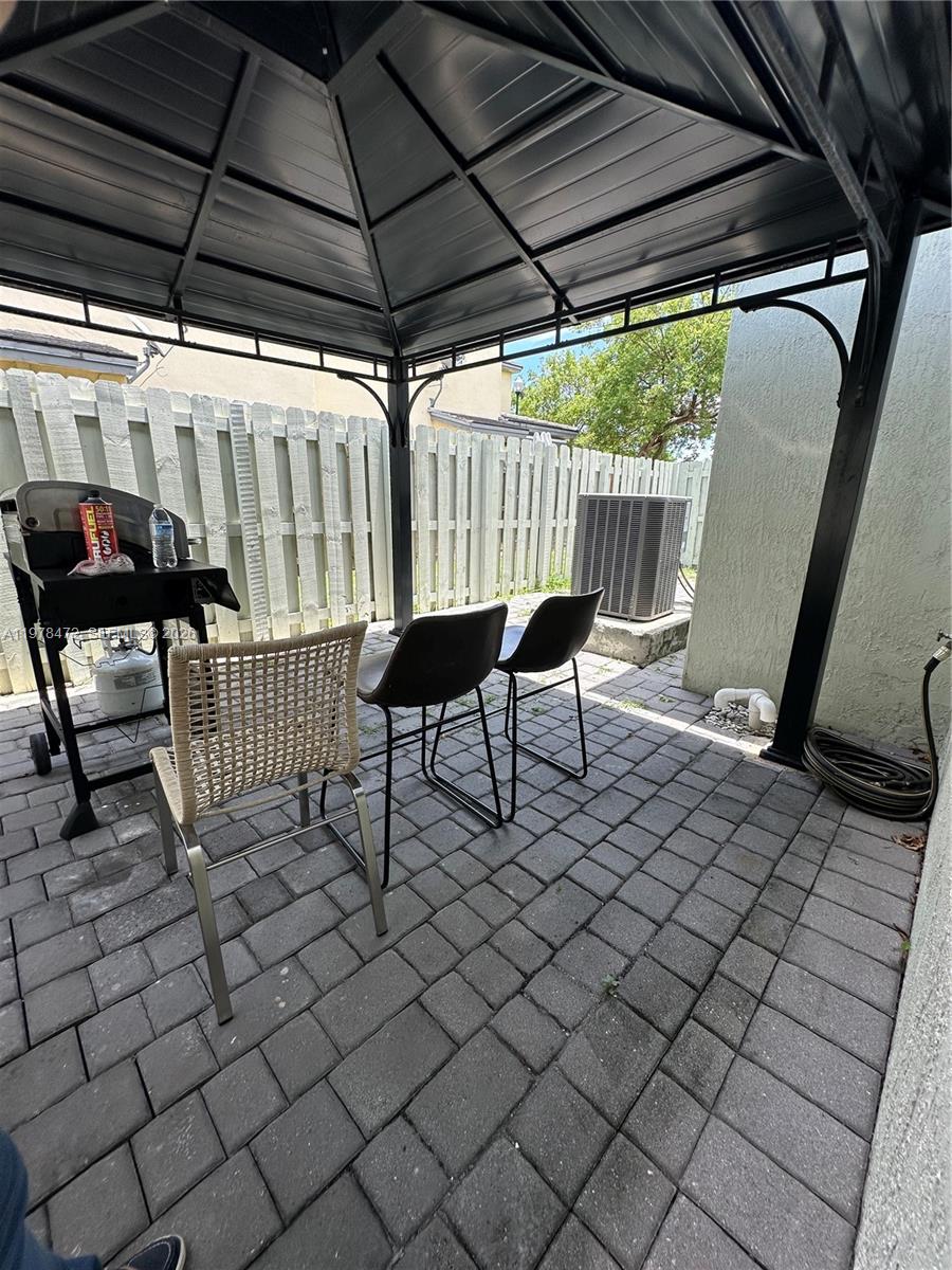 133 SE 28th Ter # 8