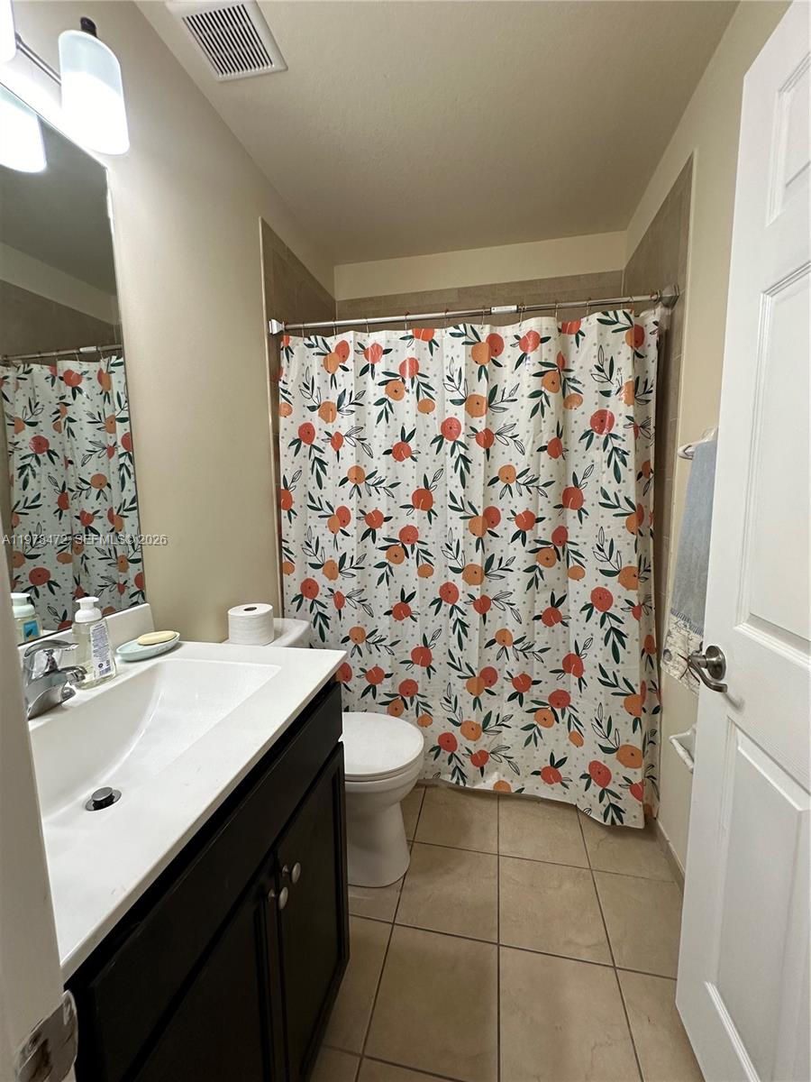 133 SE 28th Ter # 8