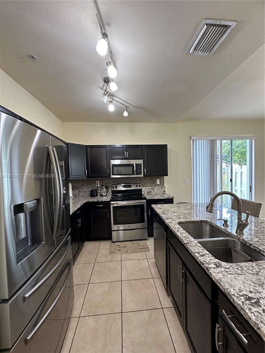 133 SE 28th Ter # 8