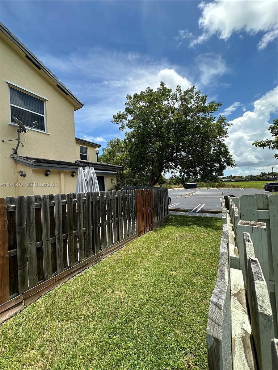 133 SE 28th Ter # 8
