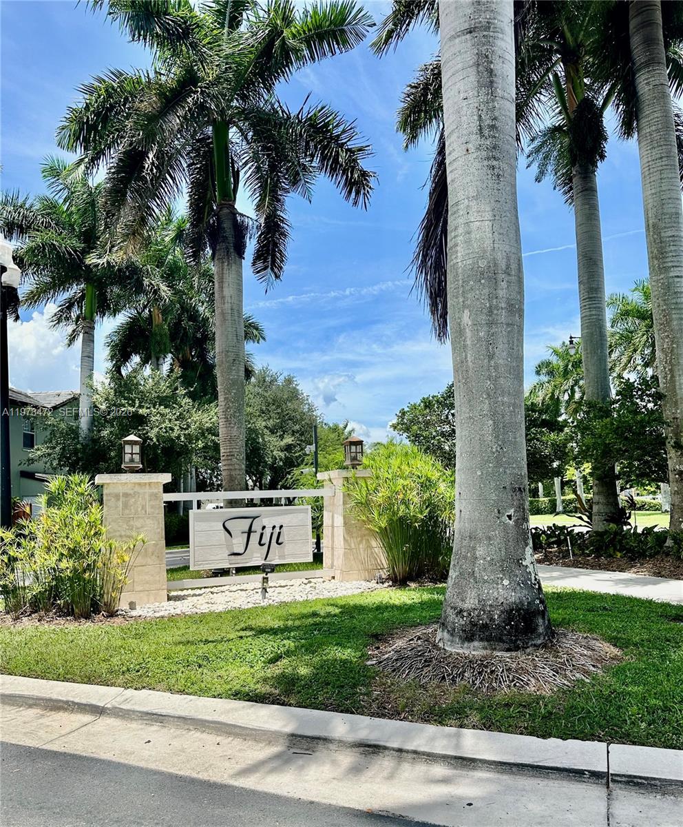 133 SE 28th Ter # 8