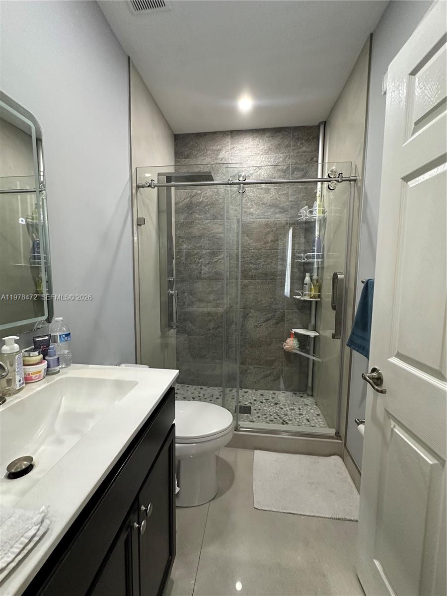 133 SE 28th Ter # 8
