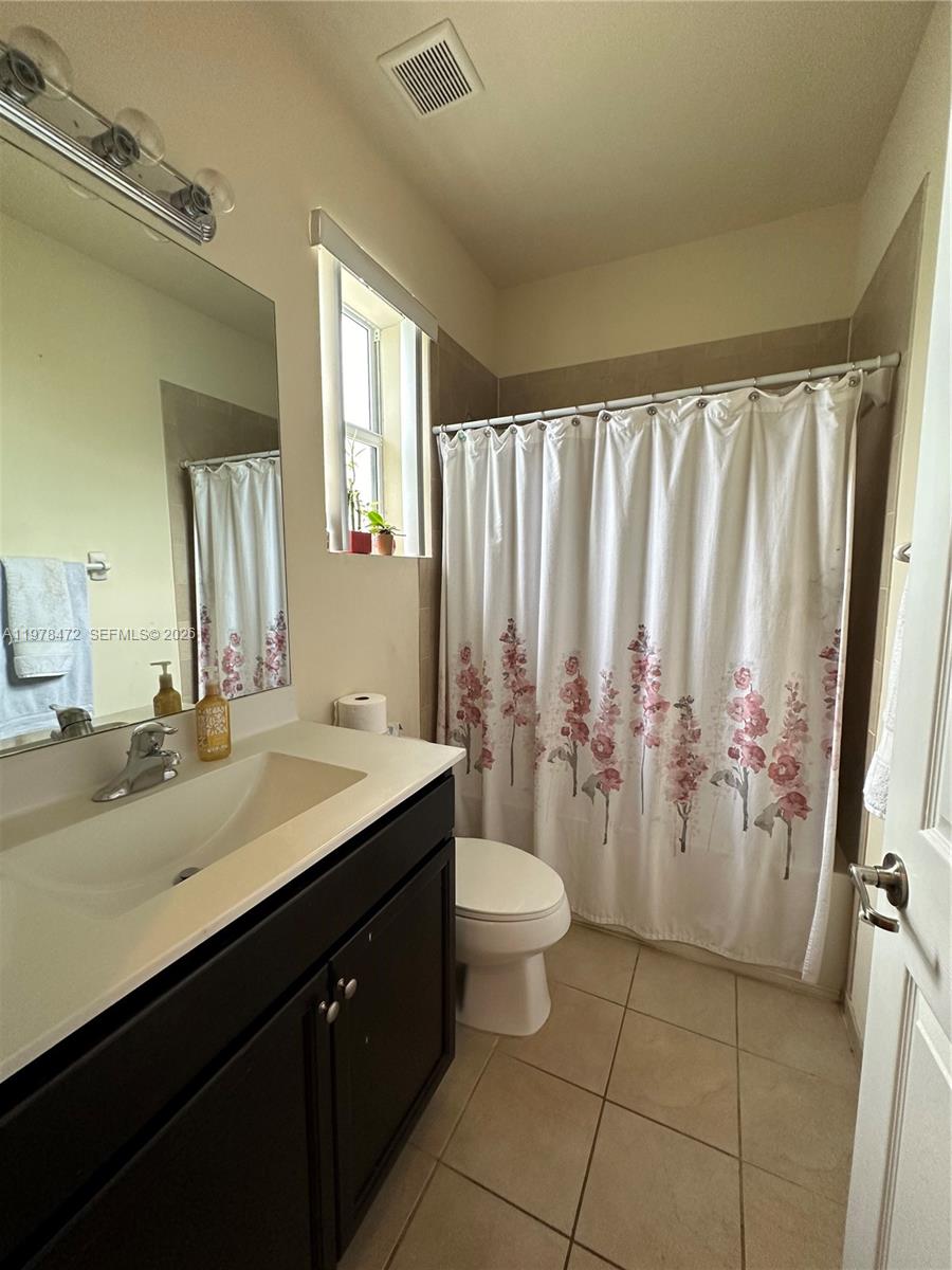 133 SE 28th Ter # 8