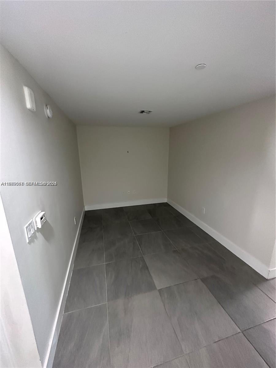 16385 Biscayne Blvd # 2716