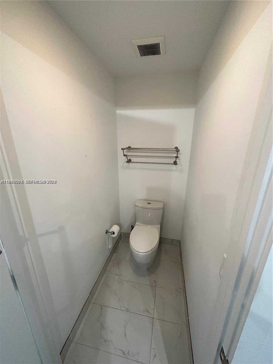 16385 Biscayne Blvd # 2716