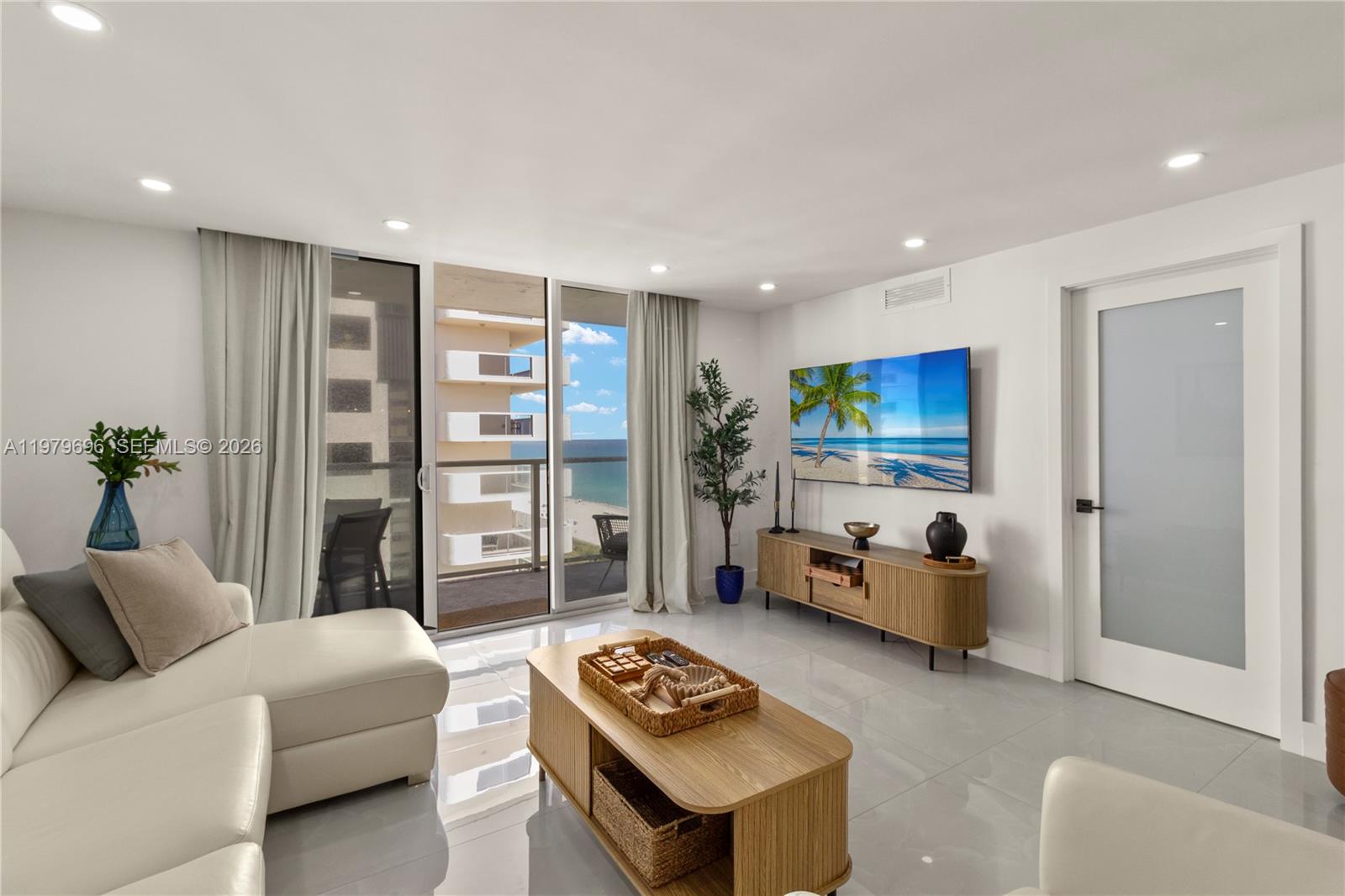 5701 Collins Ave # 1619