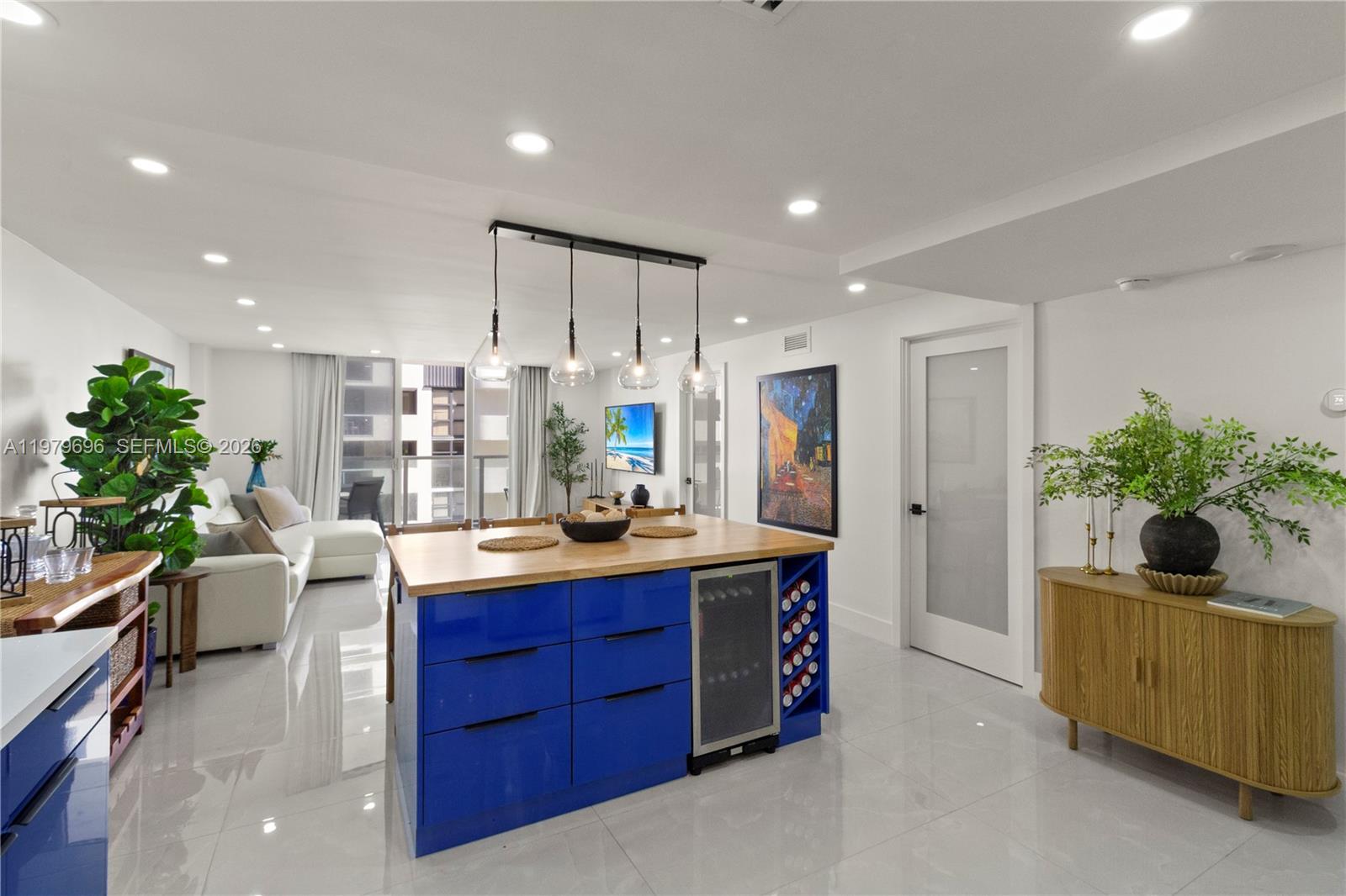 5701 Collins Ave # 1619