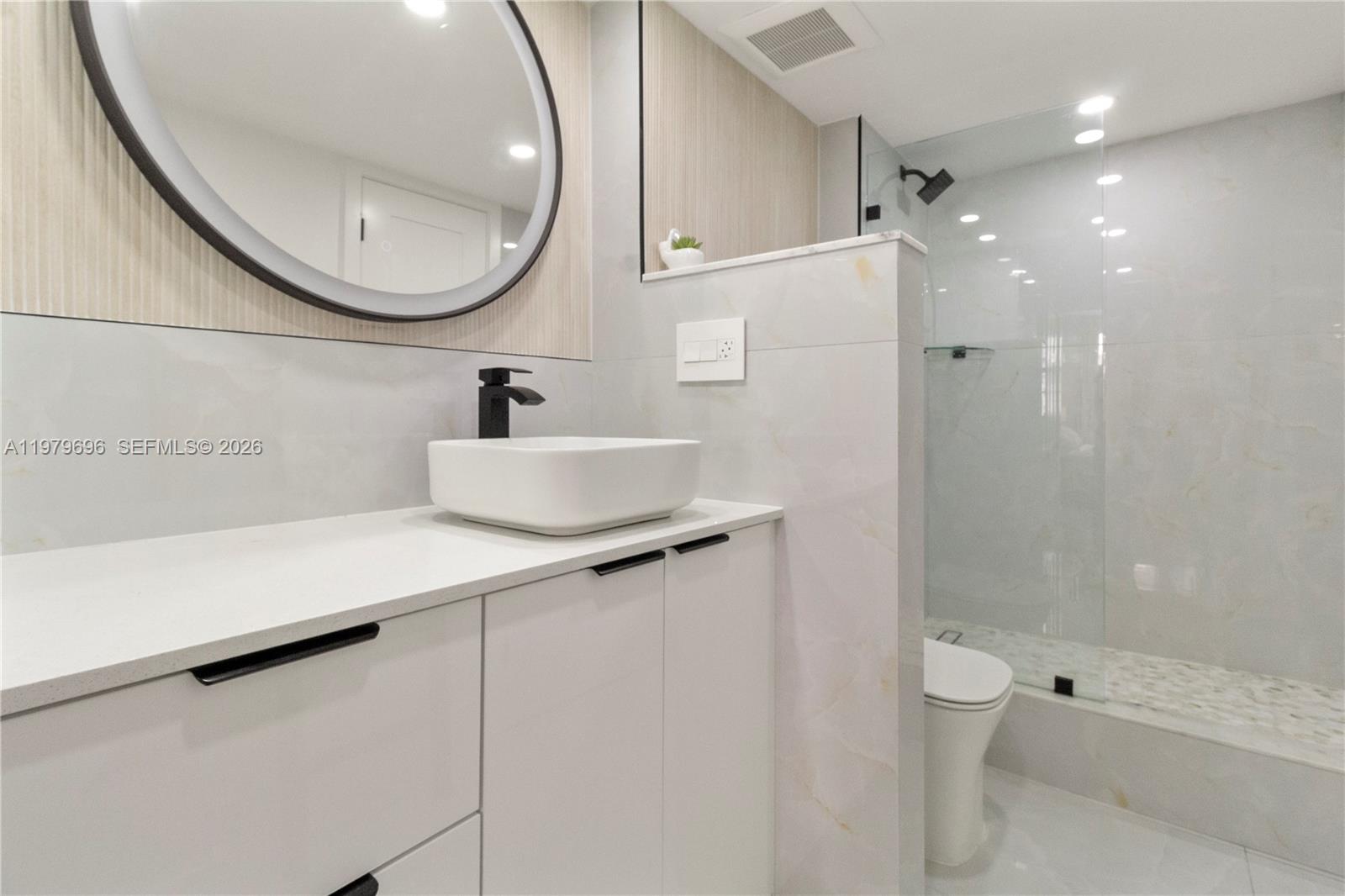 5701 Collins Ave # 1619