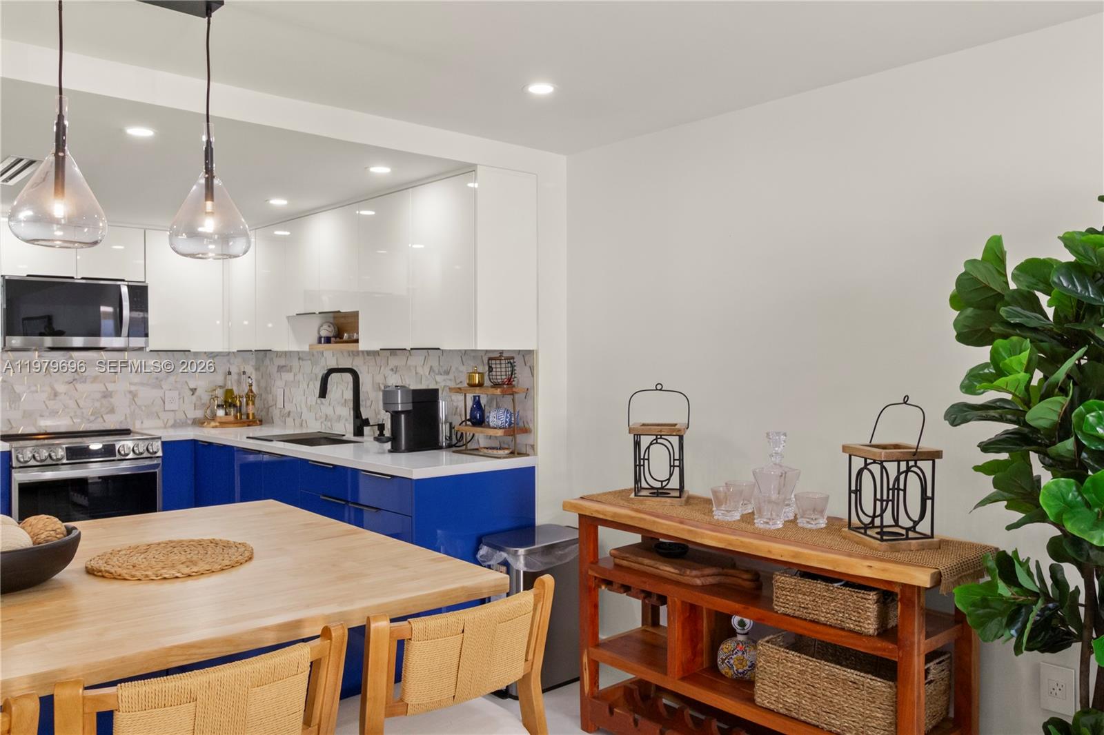 5701 Collins Ave # 1619