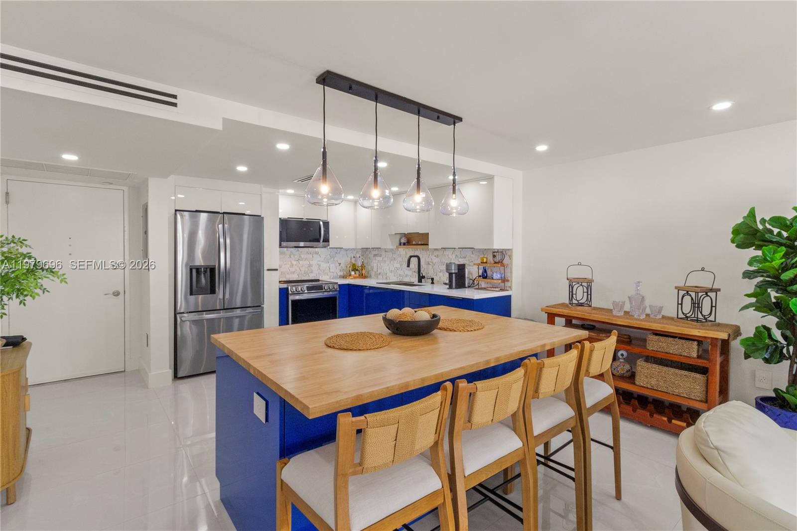 5701 Collins Ave # 1619