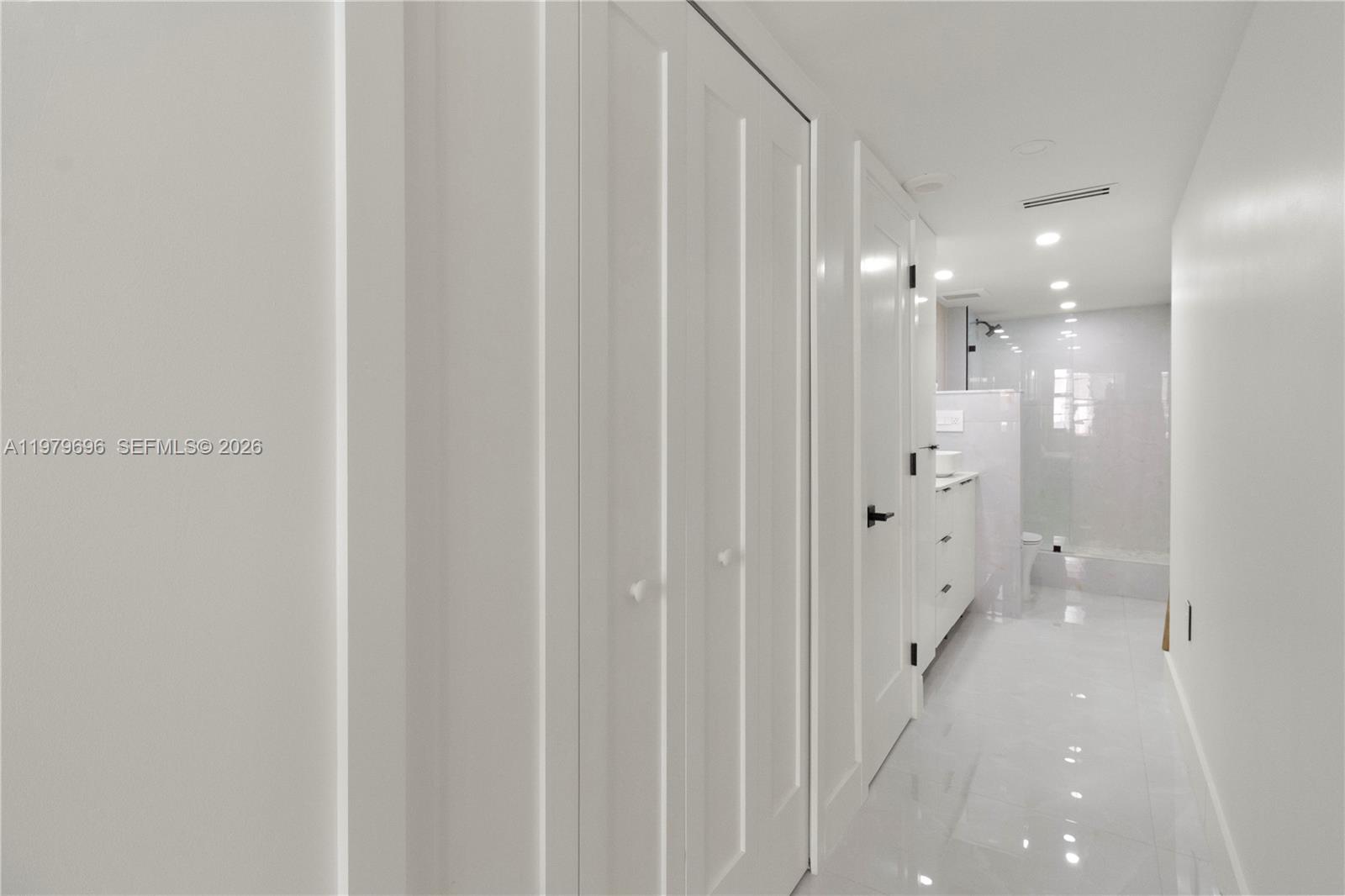 5701 Collins Ave # 1619