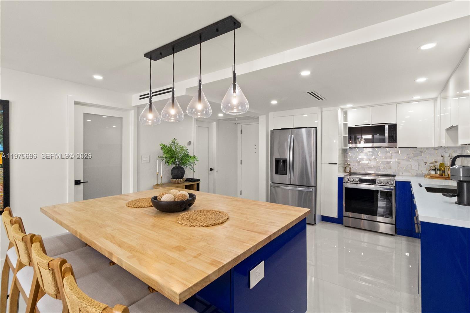 5701 Collins Ave # 1619