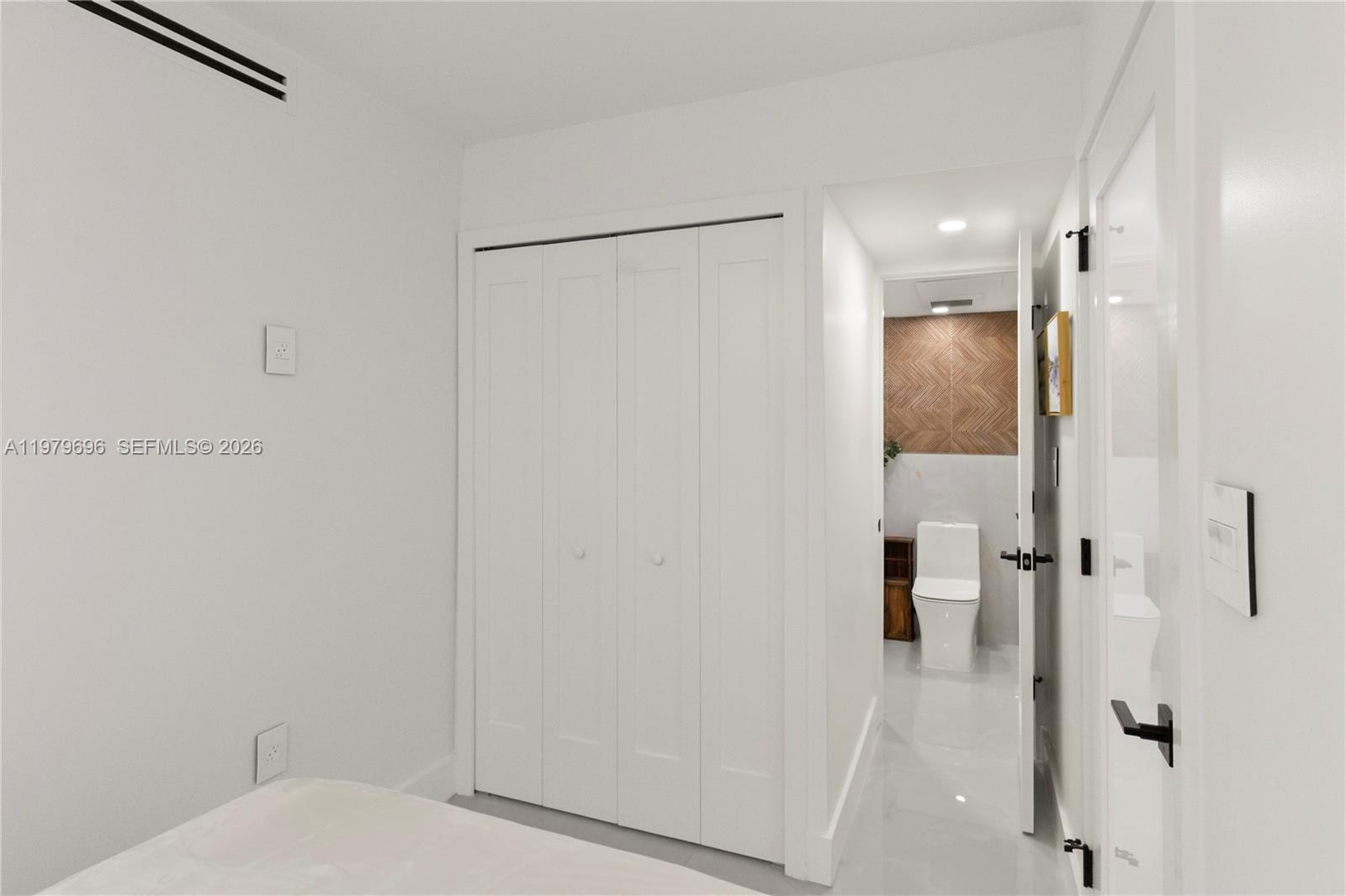 5701 Collins Ave # 1619