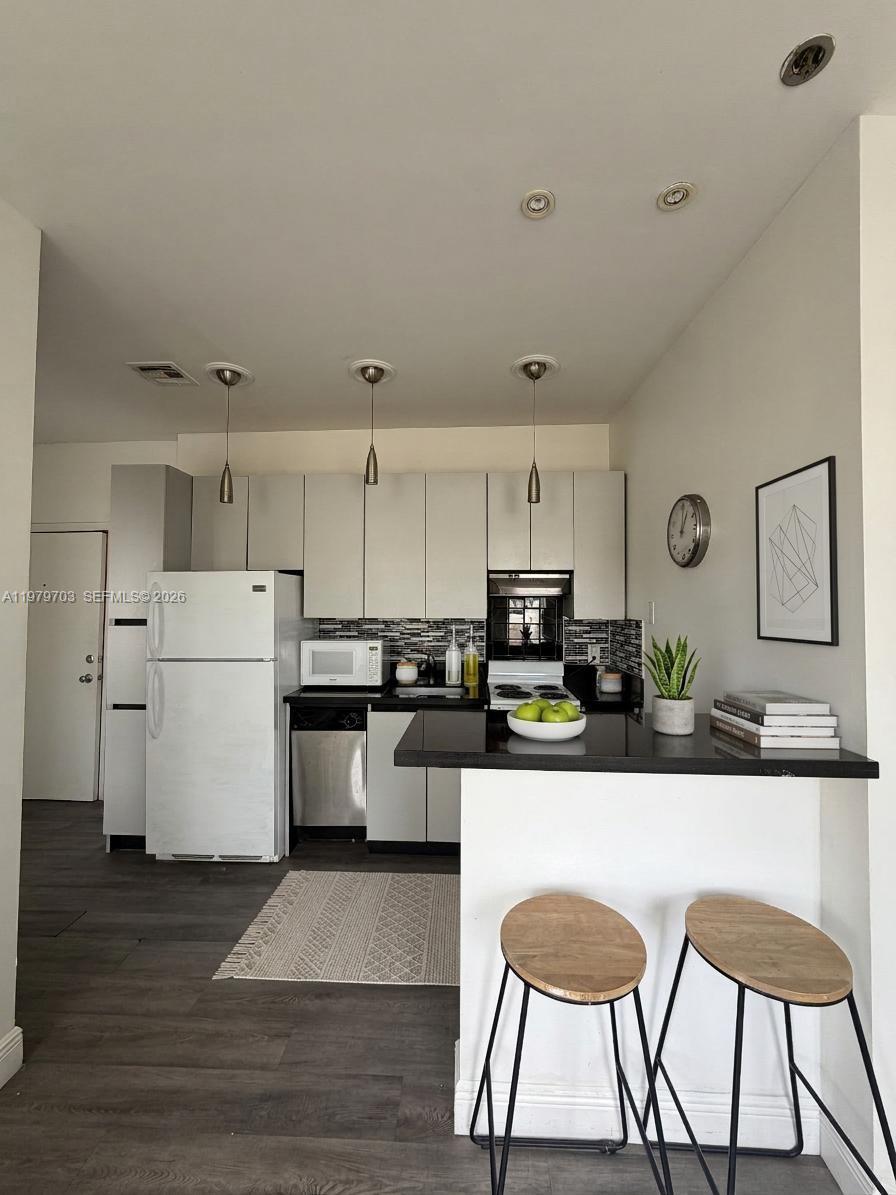 1244 Pennsylvania Ave # 305