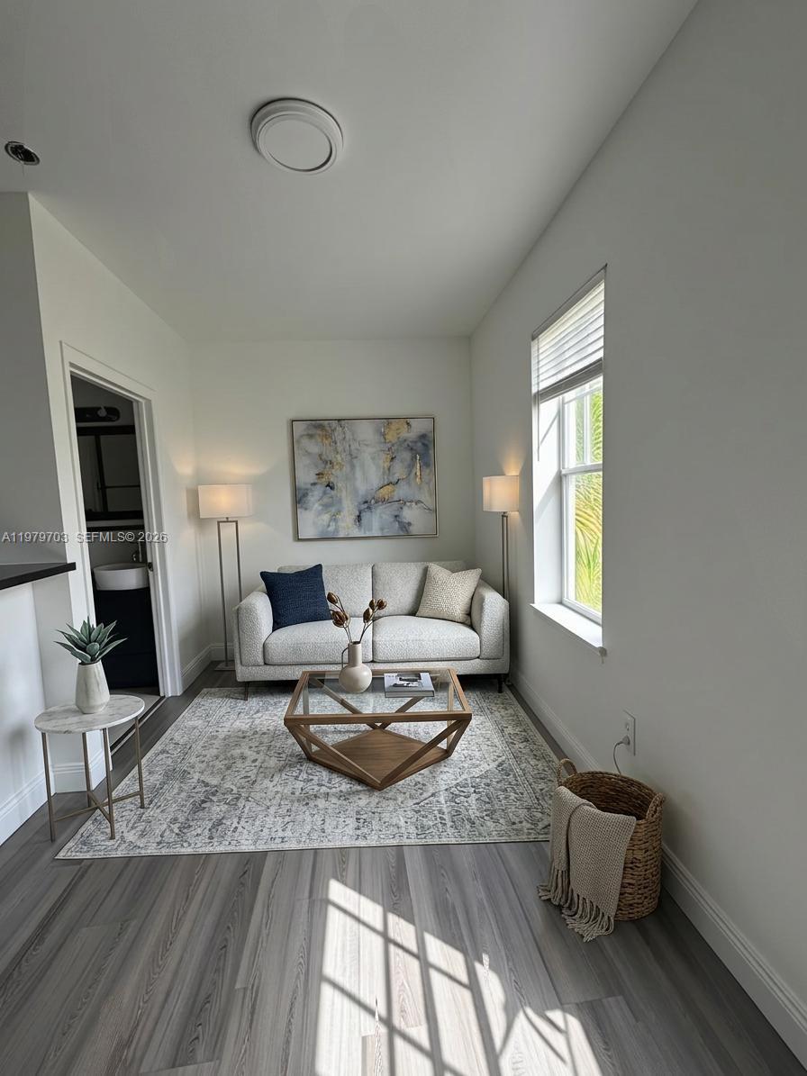 1244 Pennsylvania Ave # 305