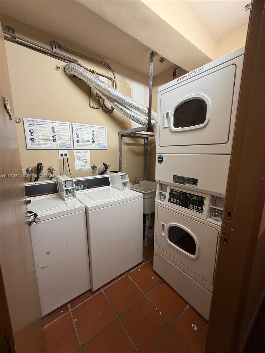 1244 Pennsylvania Ave # 305