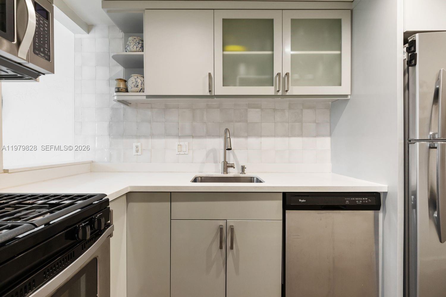 6884 N Kendall Dr # C401