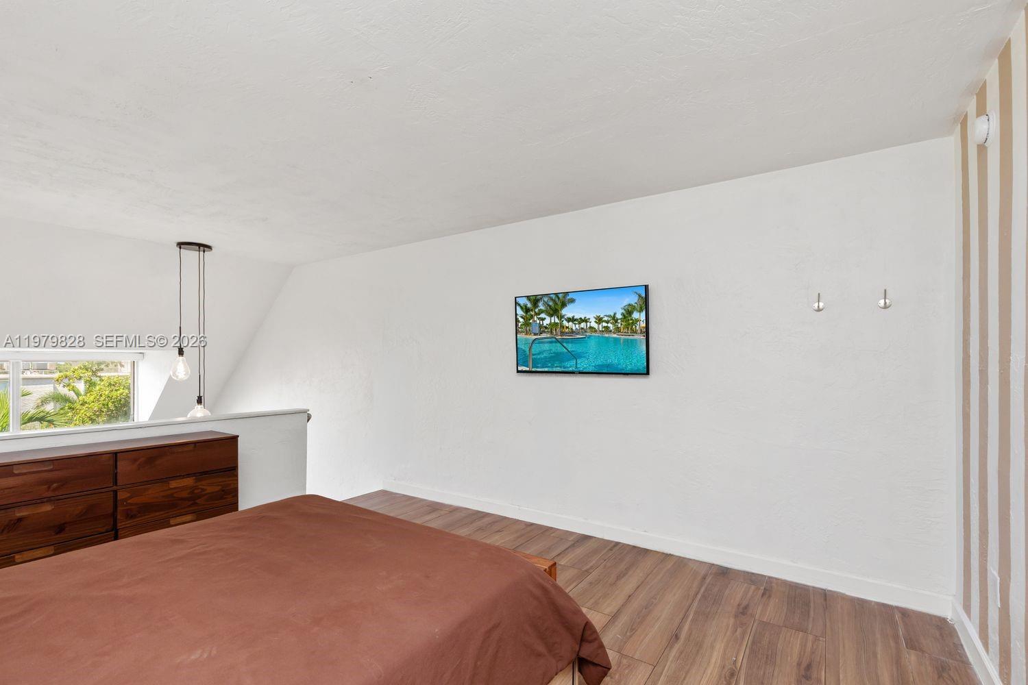 6884 N Kendall Dr # C401