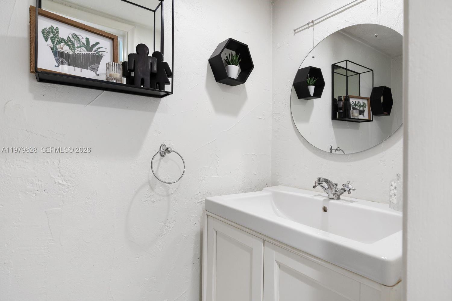 6884 N Kendall Dr # C401