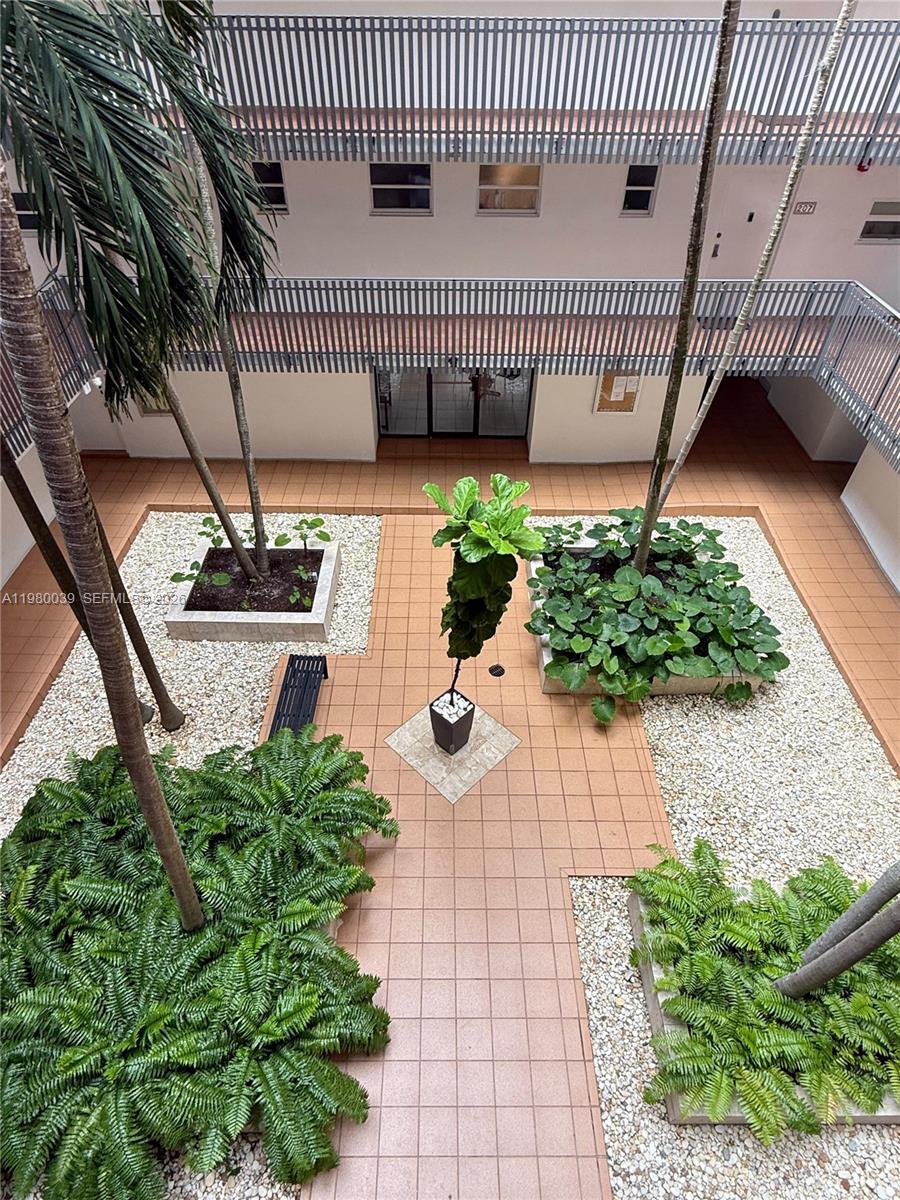 100 Ocean Lane Dr # 303