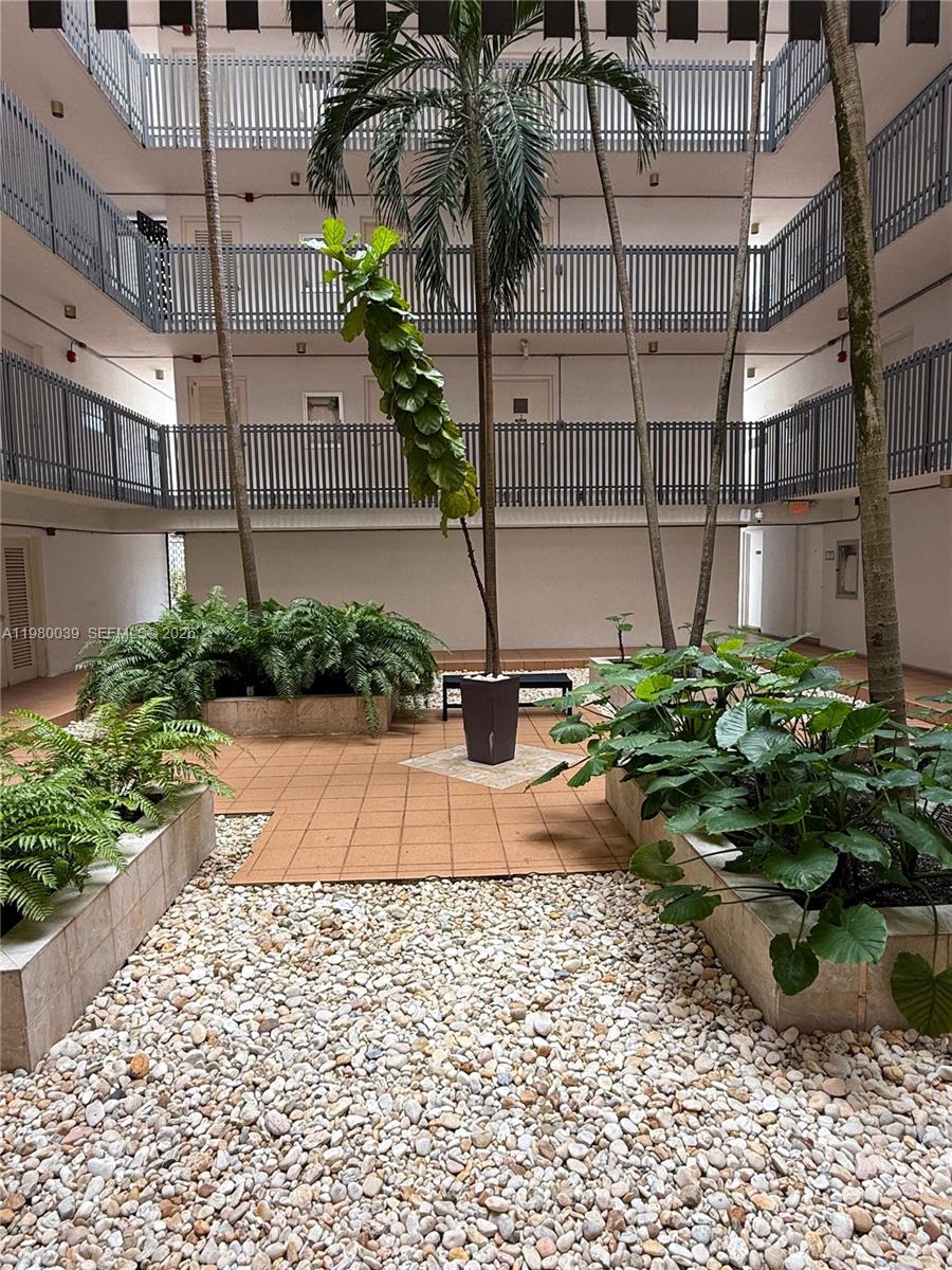 100 Ocean Lane Dr # 303