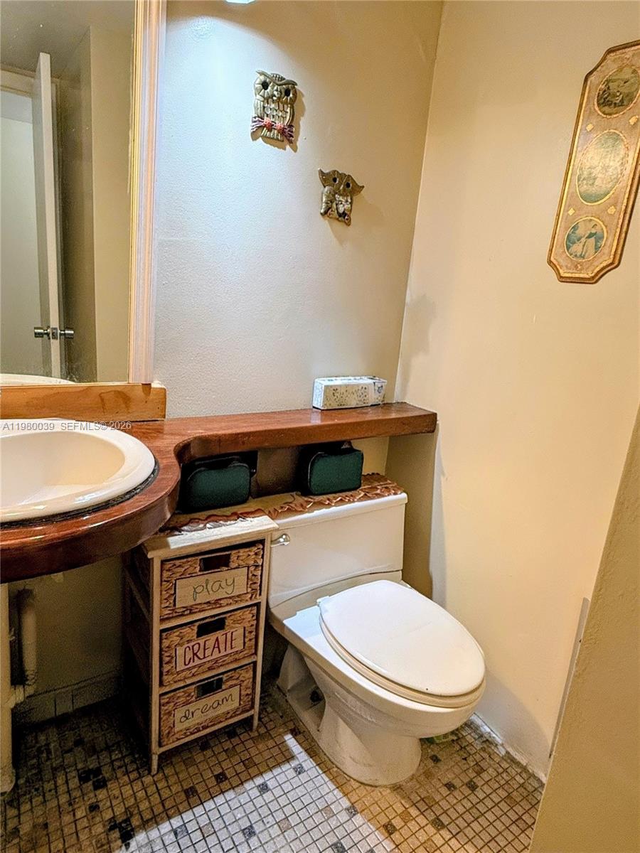 100 Ocean Lane Dr # 303