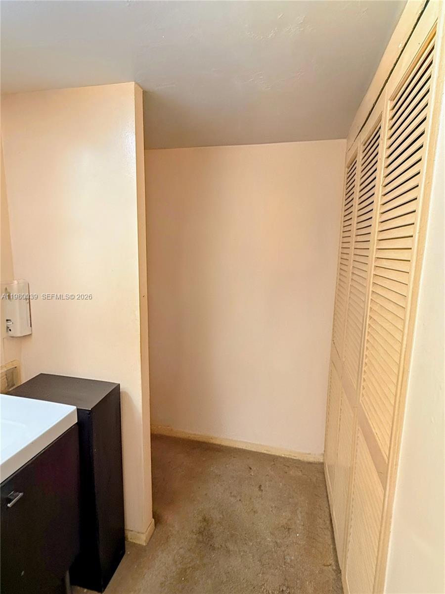 100 Ocean Lane Dr # 303