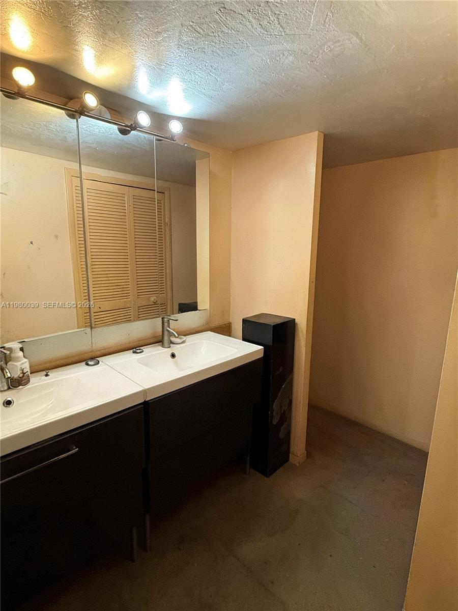 100 Ocean Lane Dr # 303