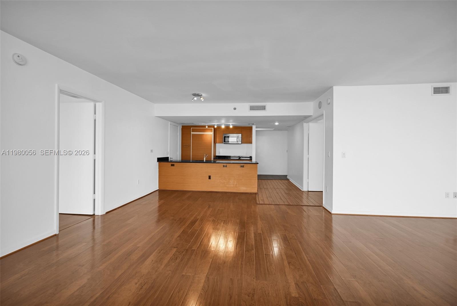 50 Biscayne Blvd # 3802