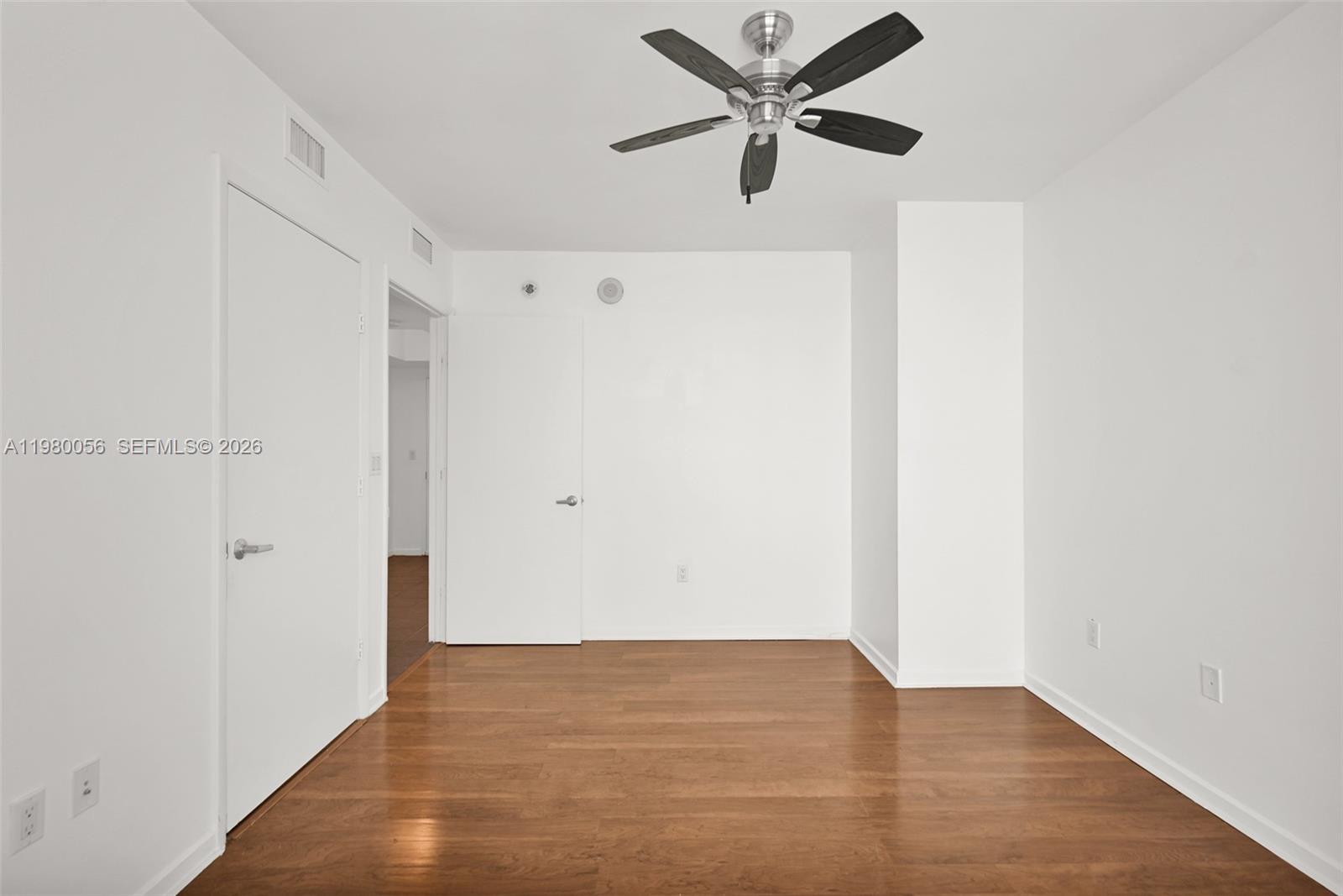 50 Biscayne Blvd # 3802