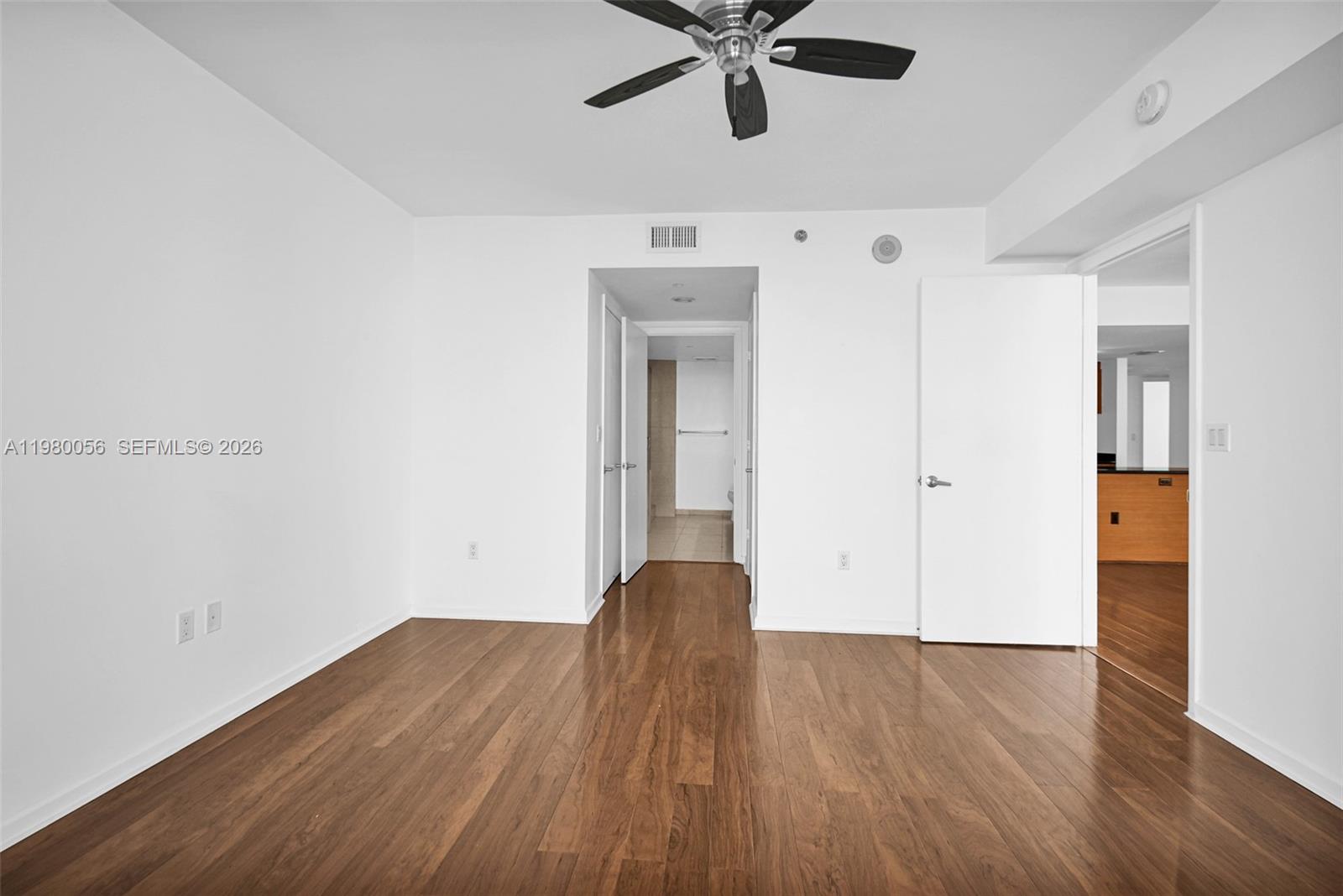 50 Biscayne Blvd # 3802