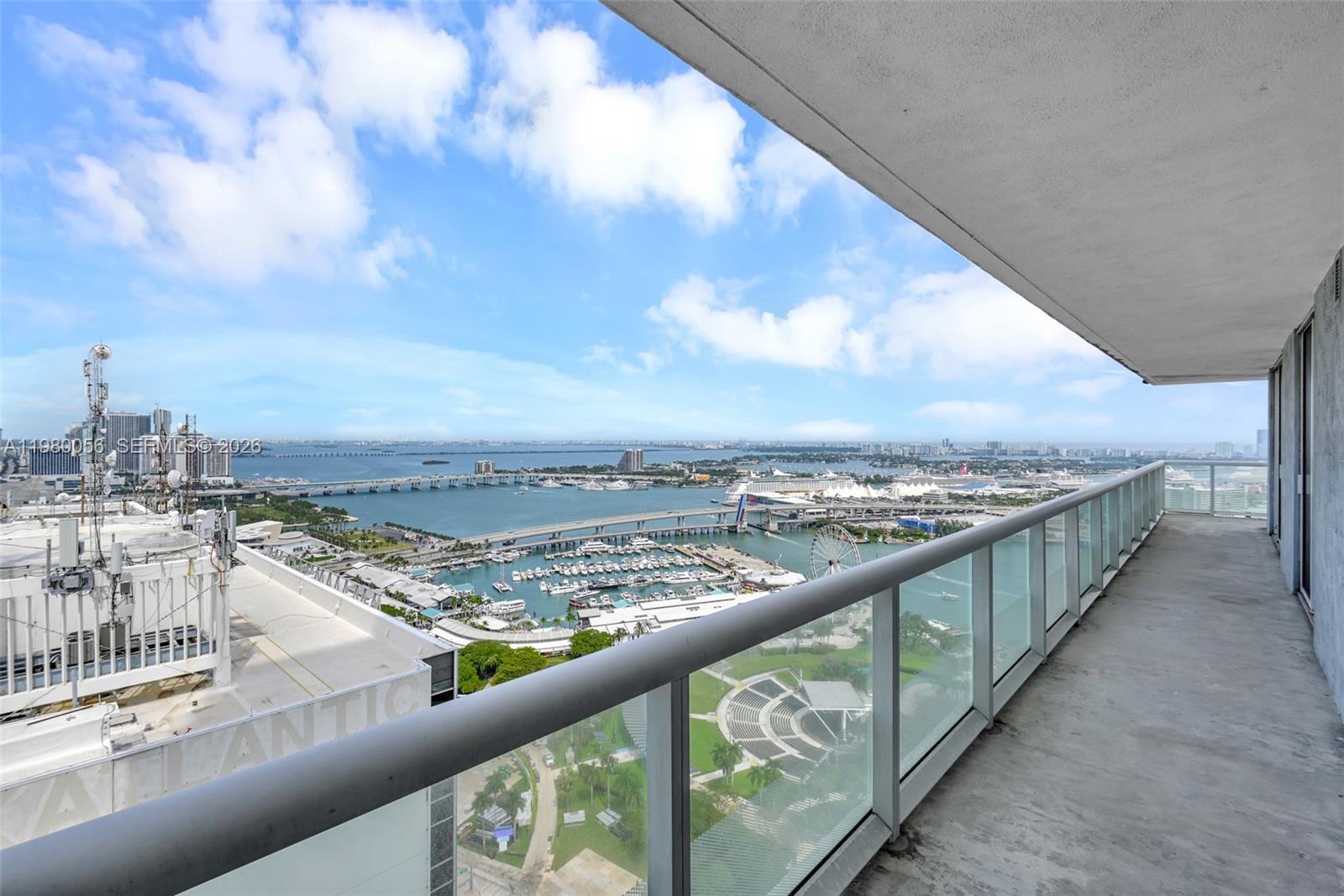 50 Biscayne Blvd # 3802