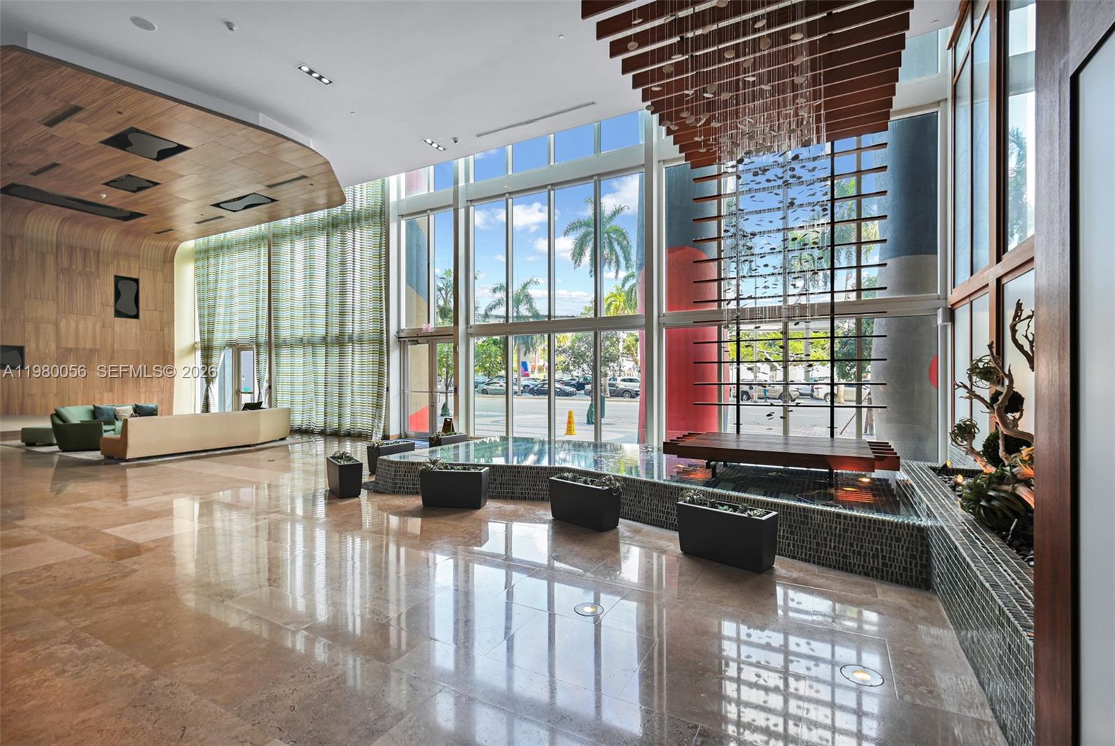 50 Biscayne Blvd # 3802