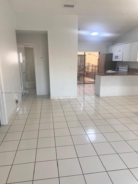 2815 W 76th St # 17 Unit: 202-17