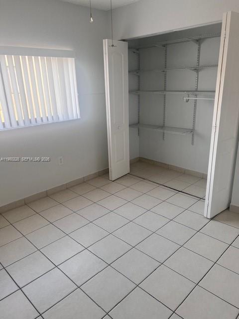 2815 W 76th St # 17 Unit: 202-17