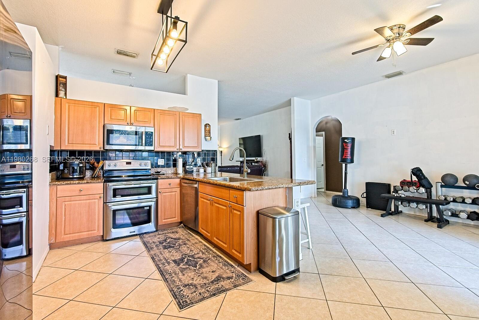 1921 SE 16th Ave