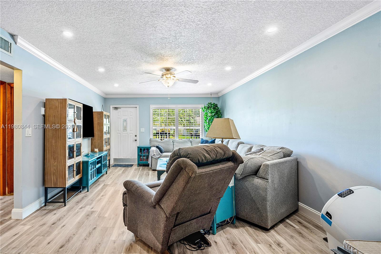 3127 NW 68th St