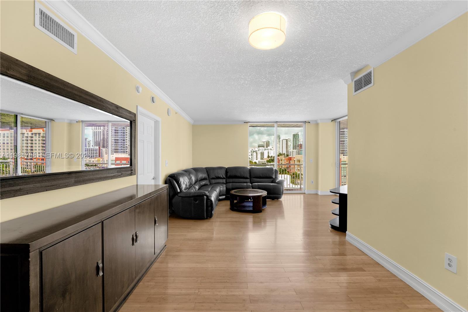 275 NE 18th St # 808