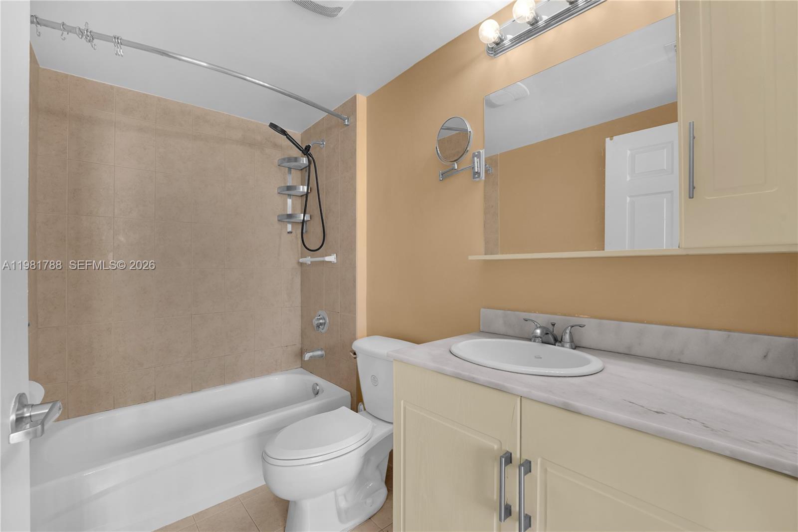 275 NE 18th St # 808