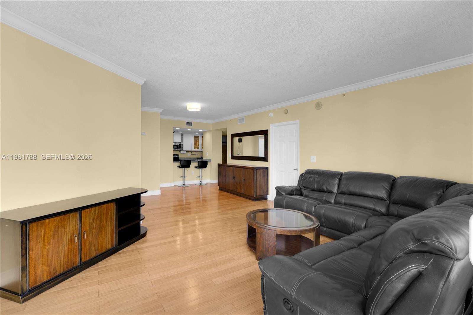 275 NE 18th St # 808