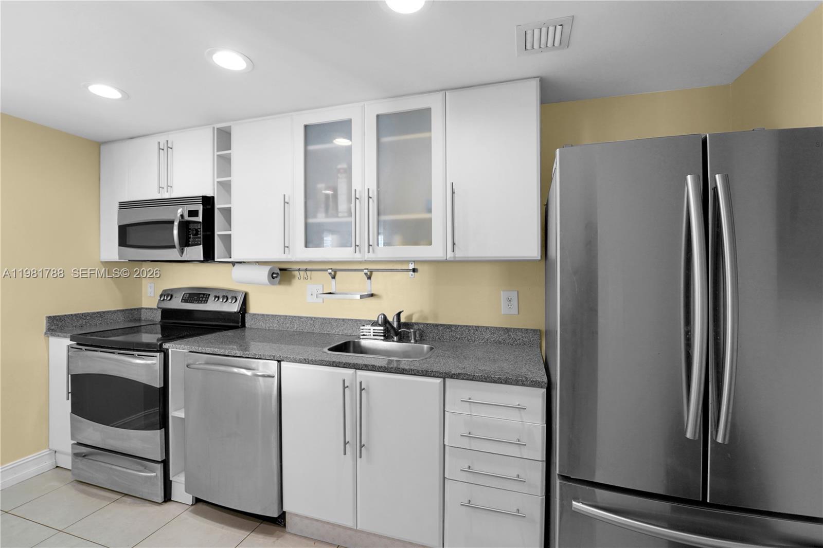 275 NE 18th St # 808