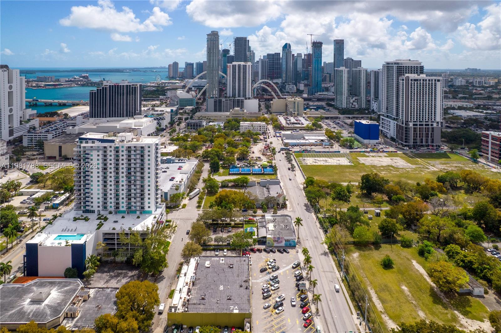 275 NE 18th St # 808