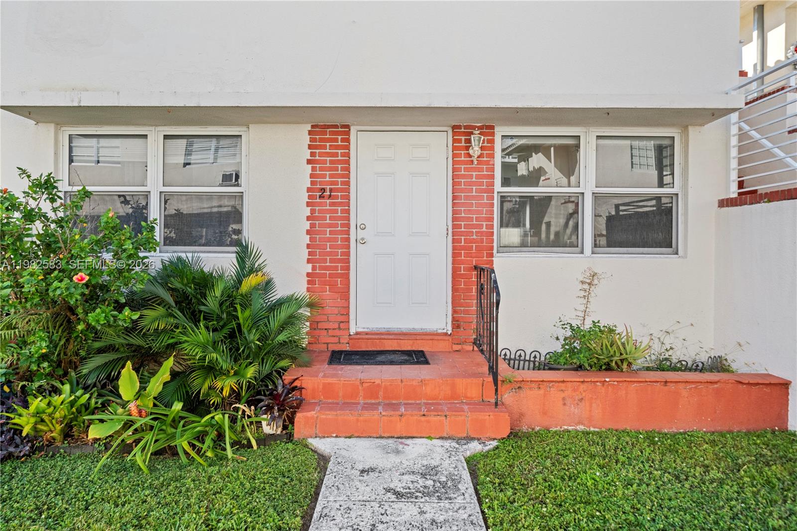 1203 Marseille Dr # 21