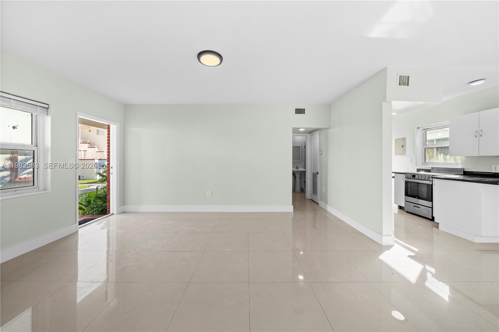 1203 Marseille Dr # 21